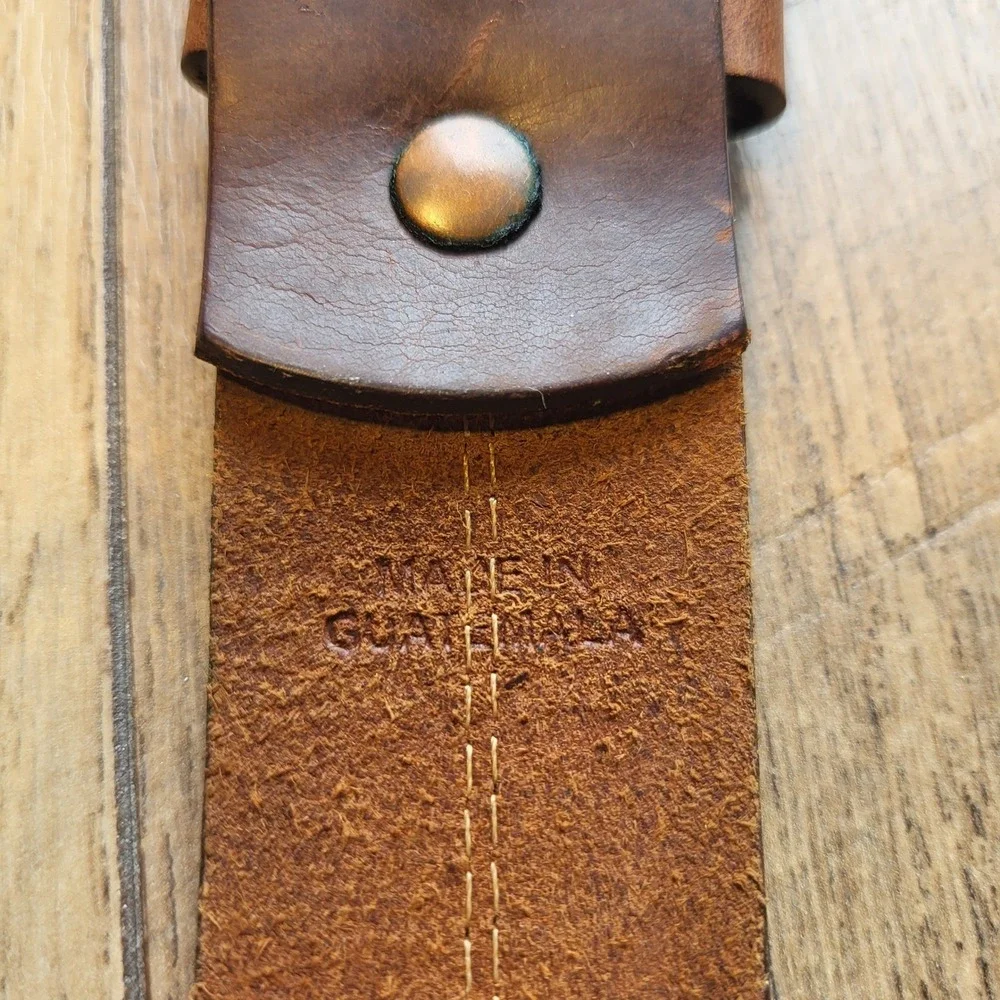 Fossil Mens Brown Genuine Leather Belt Size 34 Contrast Stitch Silver Buckle
